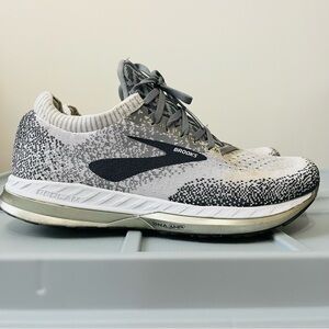 Size 7.5D Brooks Bedlam Men's Sneaker Gray Knit 8 DNA AMP Lace Up Shoes